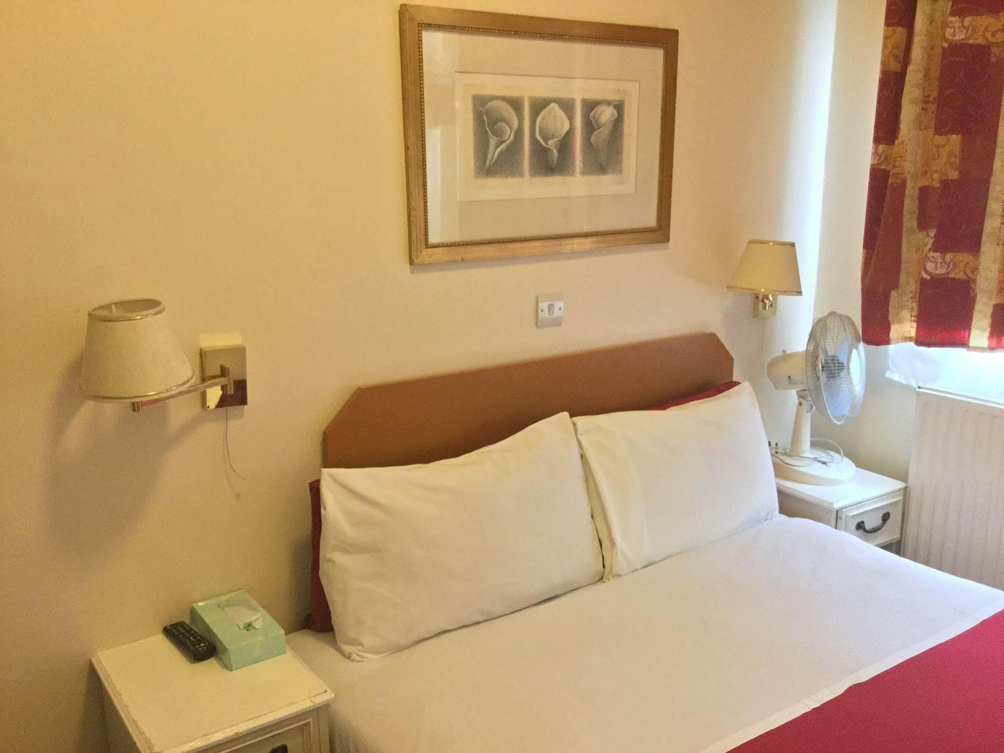 Chiswick Lodge Hotel London Ngoại thất bức ảnh